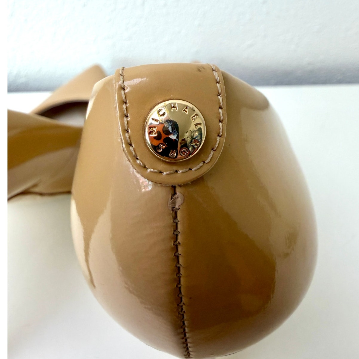 Michael Kors Alina Flex Faux Patent Pumps Tan Womens 8M