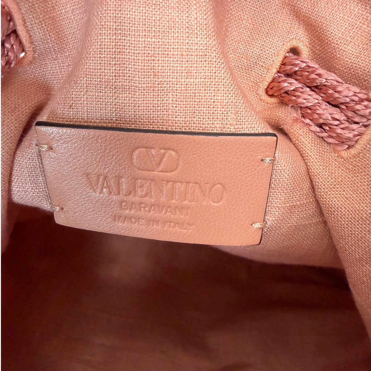 NWOT Valentino Garavani Nellcôte Pink Linen Floral Fringe Crossbody Bag