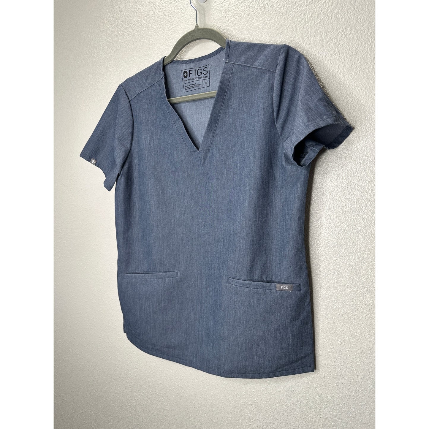 Blue Denim Casma 3 Pocket Classic Fit V-Neck Scrub Top S