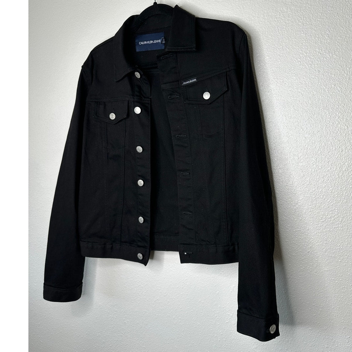 Calvin Klein Jet Black Denim Silver Button Front Collared Crop Jean Jacket M