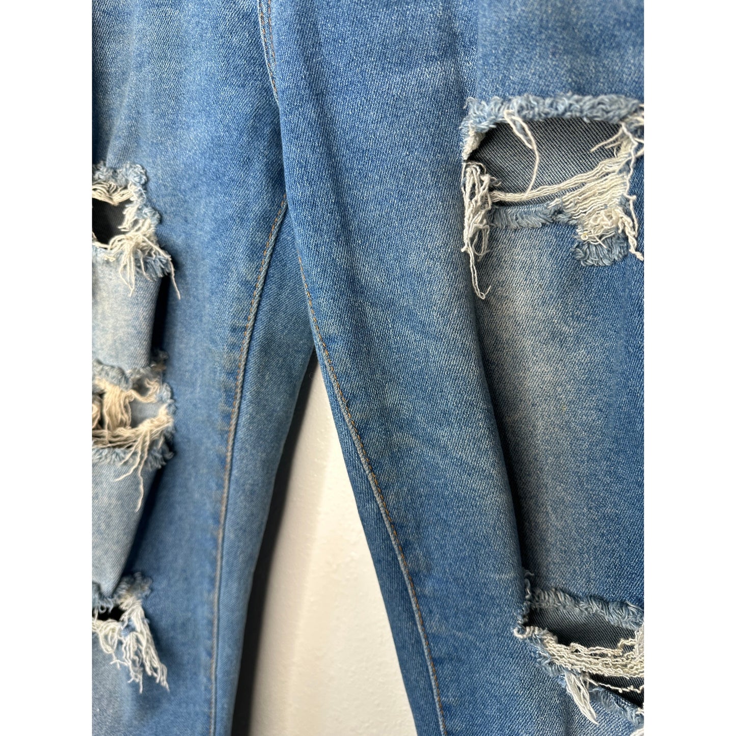 Wax Jean Collection Medium Wash Distressed Holes Boyfriend Denim Jeans 30