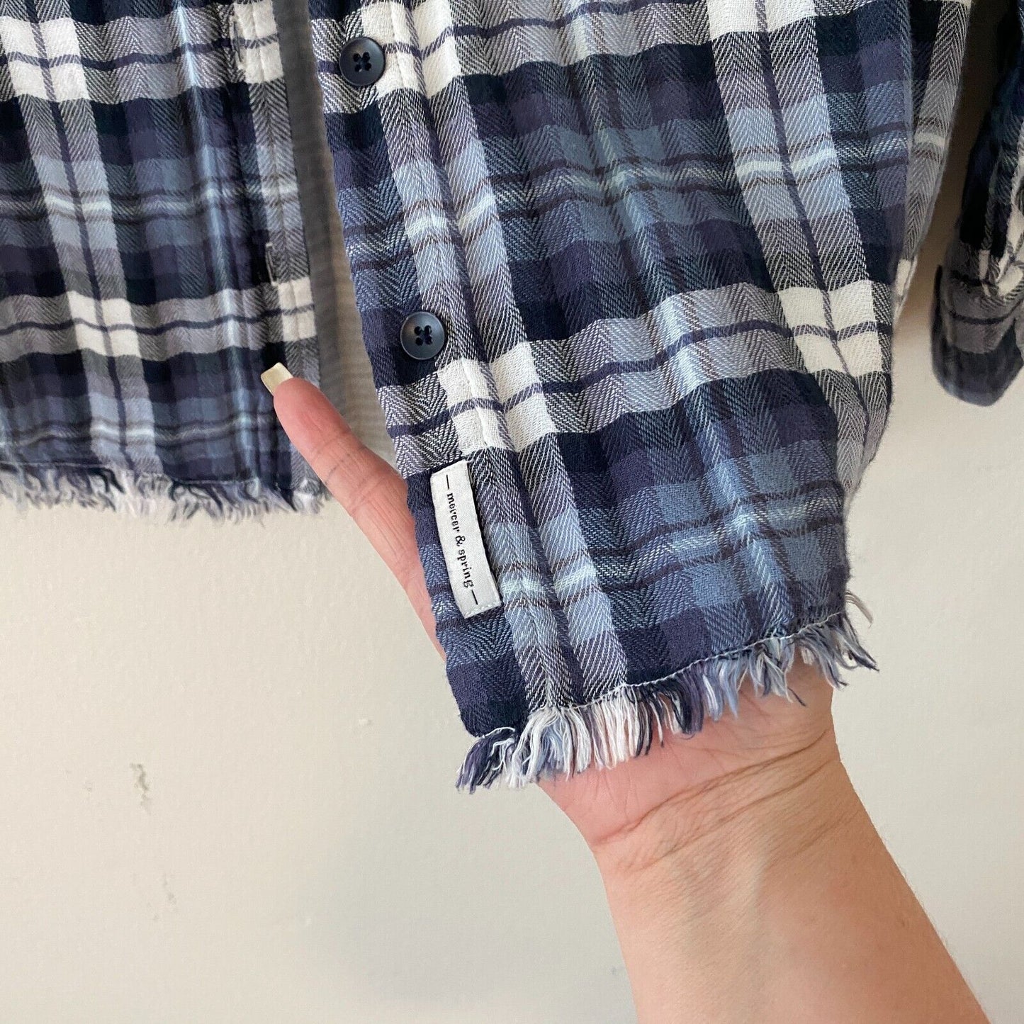 The Blue Shirt Shop Mercer & Spring Blue Plaid Button Long Sleeve Raw Hem XS