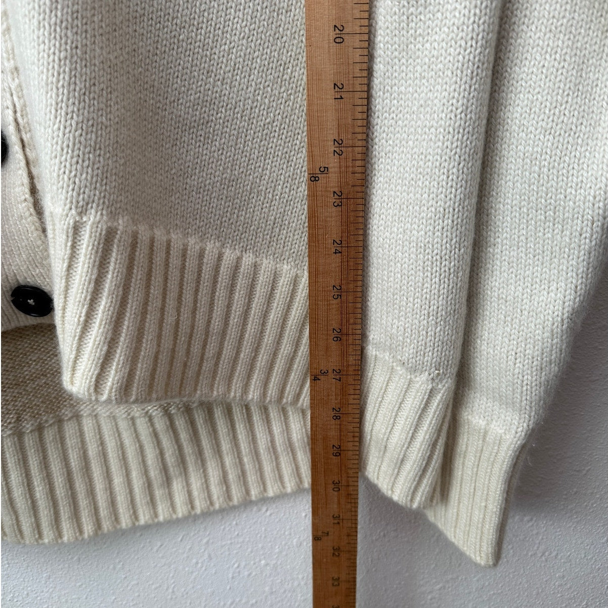 Jil Sander Cream V-Neck Button Long Sleeve Knit Sweater 40 / 8