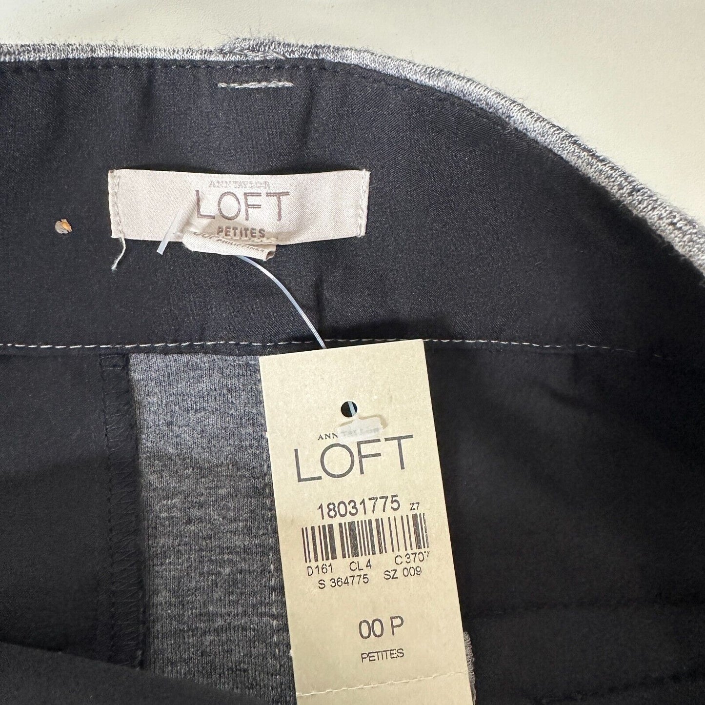 NWT Loft Simone Heathered Gray Mini Skirt Belt Loops Pockets Front and Back 00P
