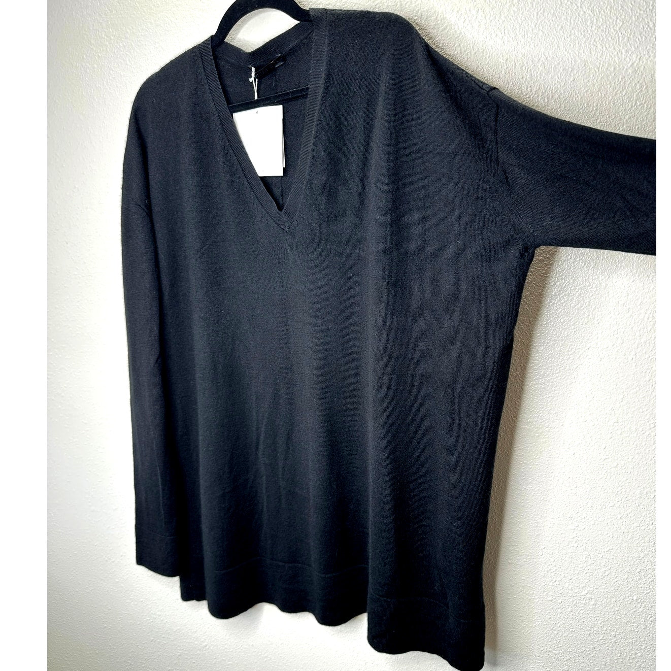 NWT The Row Black Amherst V-Neck Long Sleeve Cashmere Blend Sweater XL