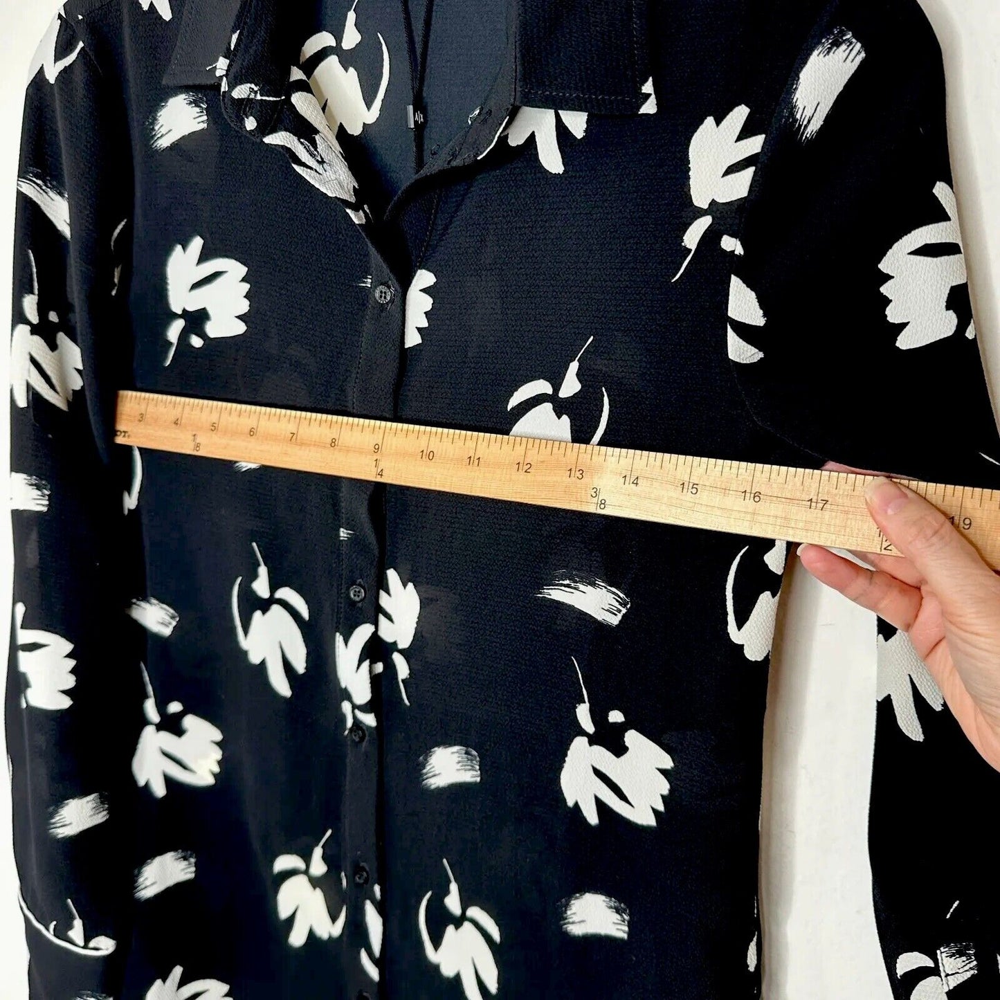NWT Armani Exchange Black White Floral Long Sleeve Button Shirt XS