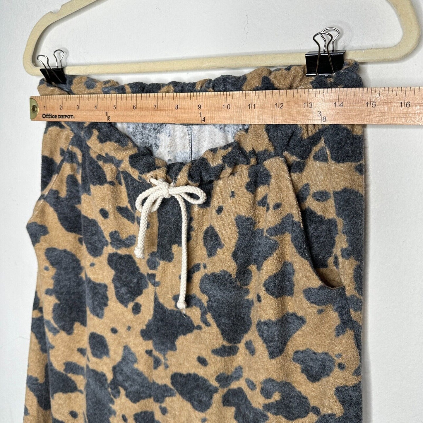 Entro Muted Tan and Black Cheetah Print Drawstring Jogger Pants With Pockets L