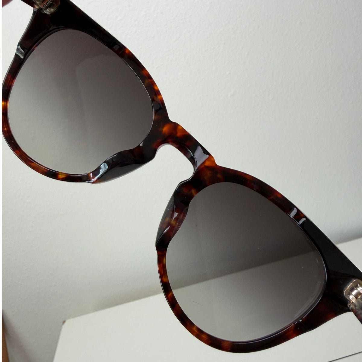 Rag & Bone Cat Eye Tortoise Brown Orange yellow Gray lense Sunglasses