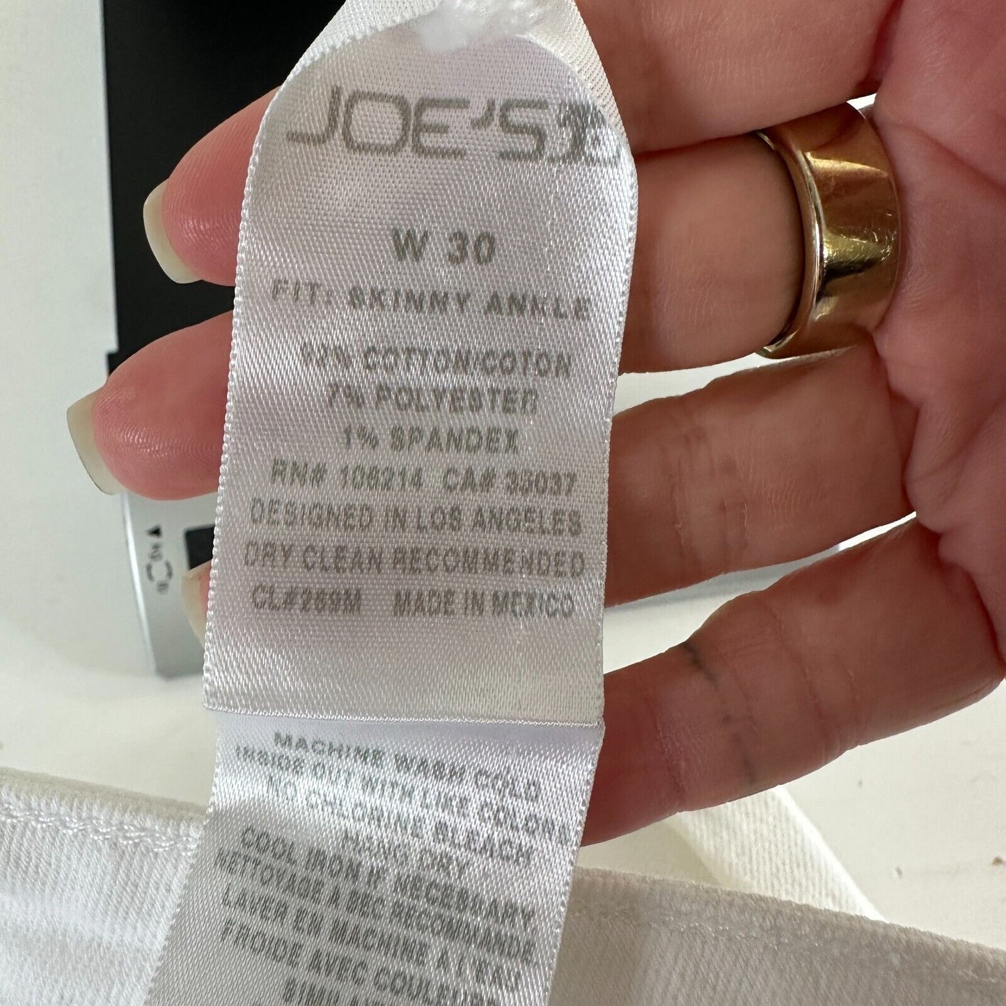Joe's Jeans Cute White Low-Rise Skinny Ankle Juliet Crop Jeans 30
