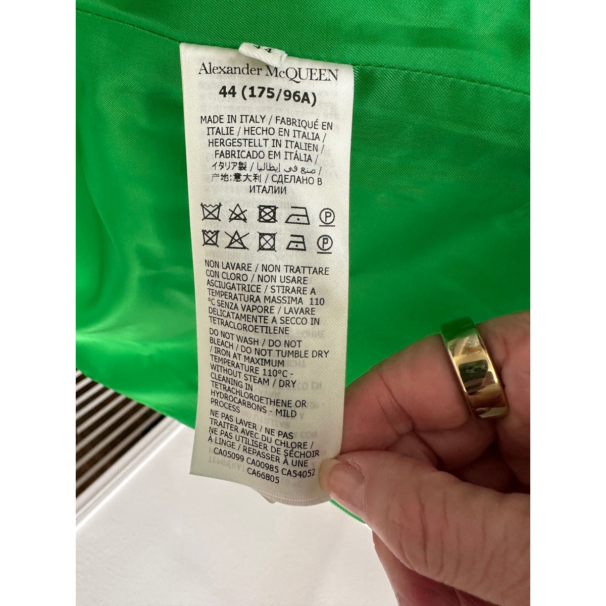 Alexander McQueen Lime Green Fitted Wool Coat Made in Italy 8