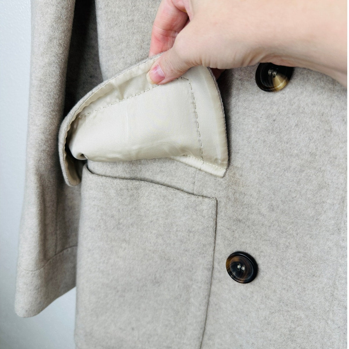 Alexander McQueen Taupe Cashmere Double Button Jacket 42 / 8