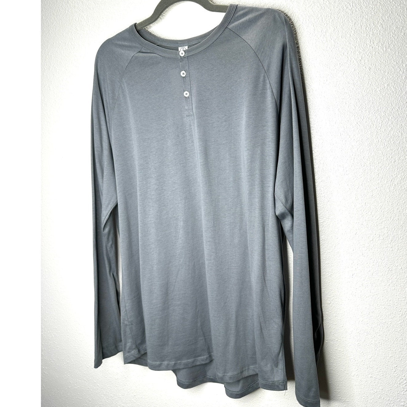 Alternative Earth Ocean Gray Raglan Sleeve Round Neck Henley Tee XL