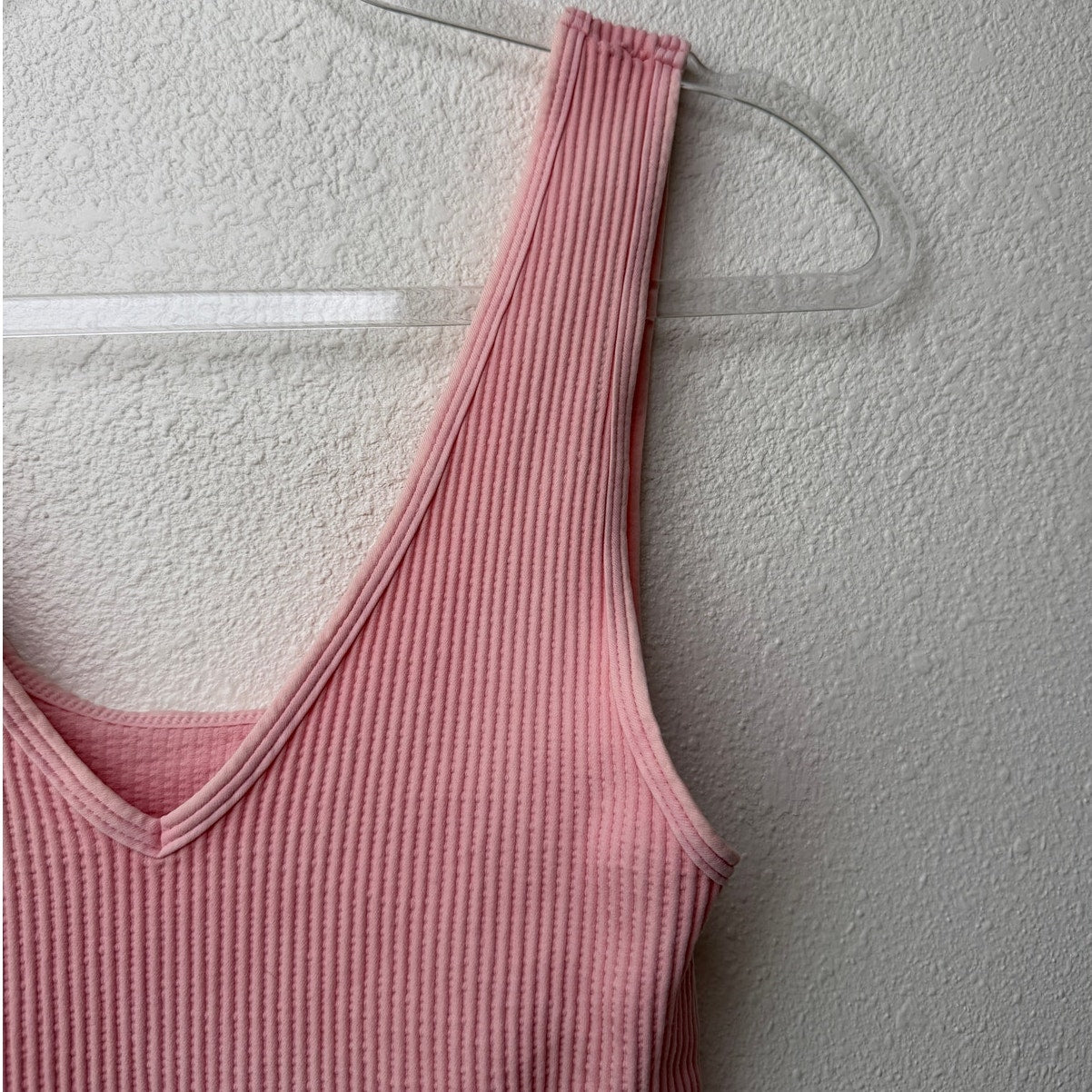 Niki Biki Pink Ribbed Cropped Tank Top V-Neck Stretch Sleeveless OS