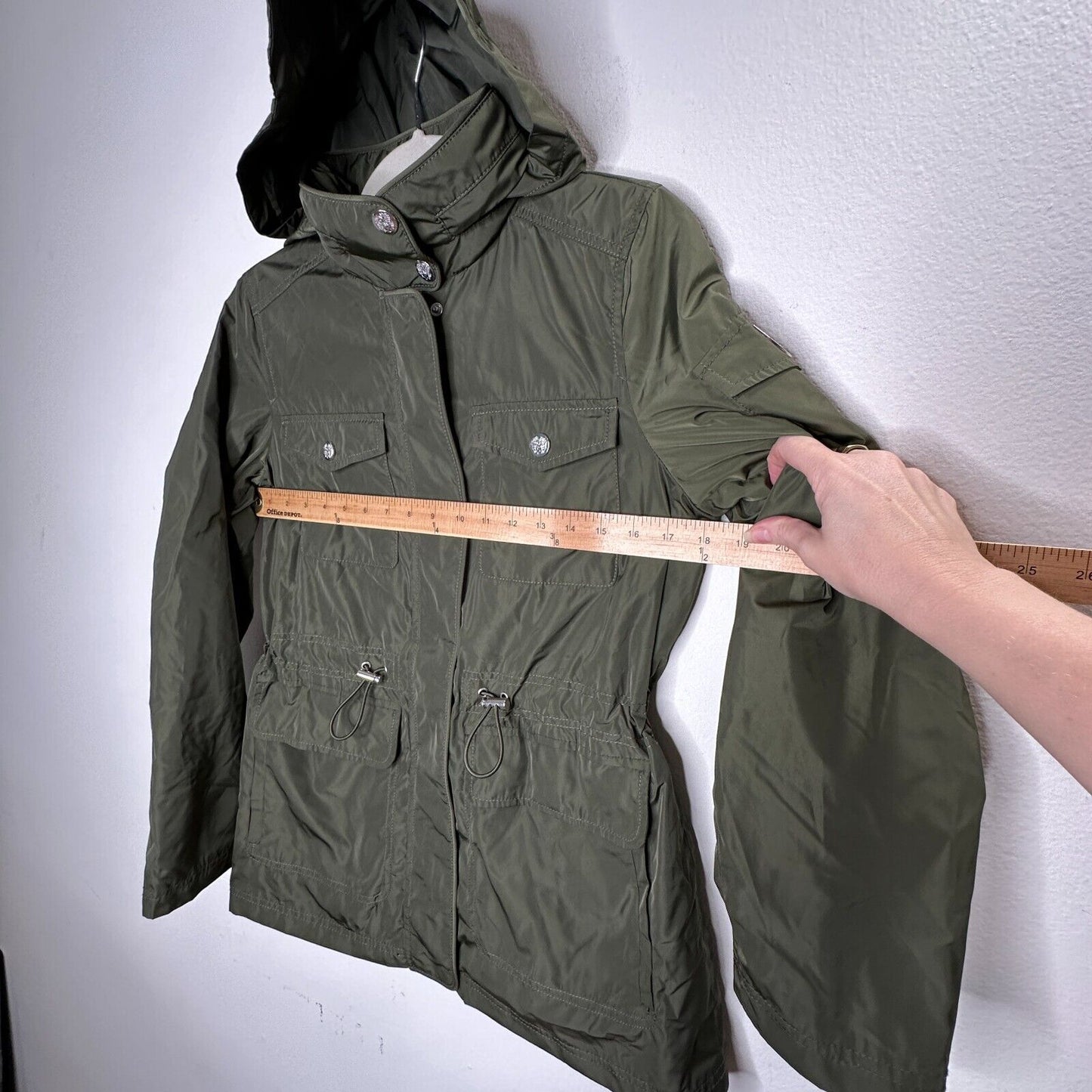 Vince Camuto Army Green Cinch Waist Zip Front Hooded Windbreaker Jacket Small