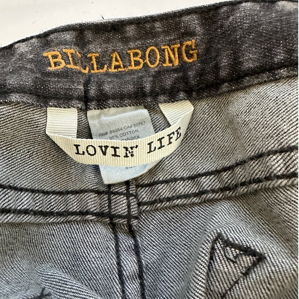 Billabong Gray White Teal Aztec Print Raw Hem Lovin Life Shorts 9