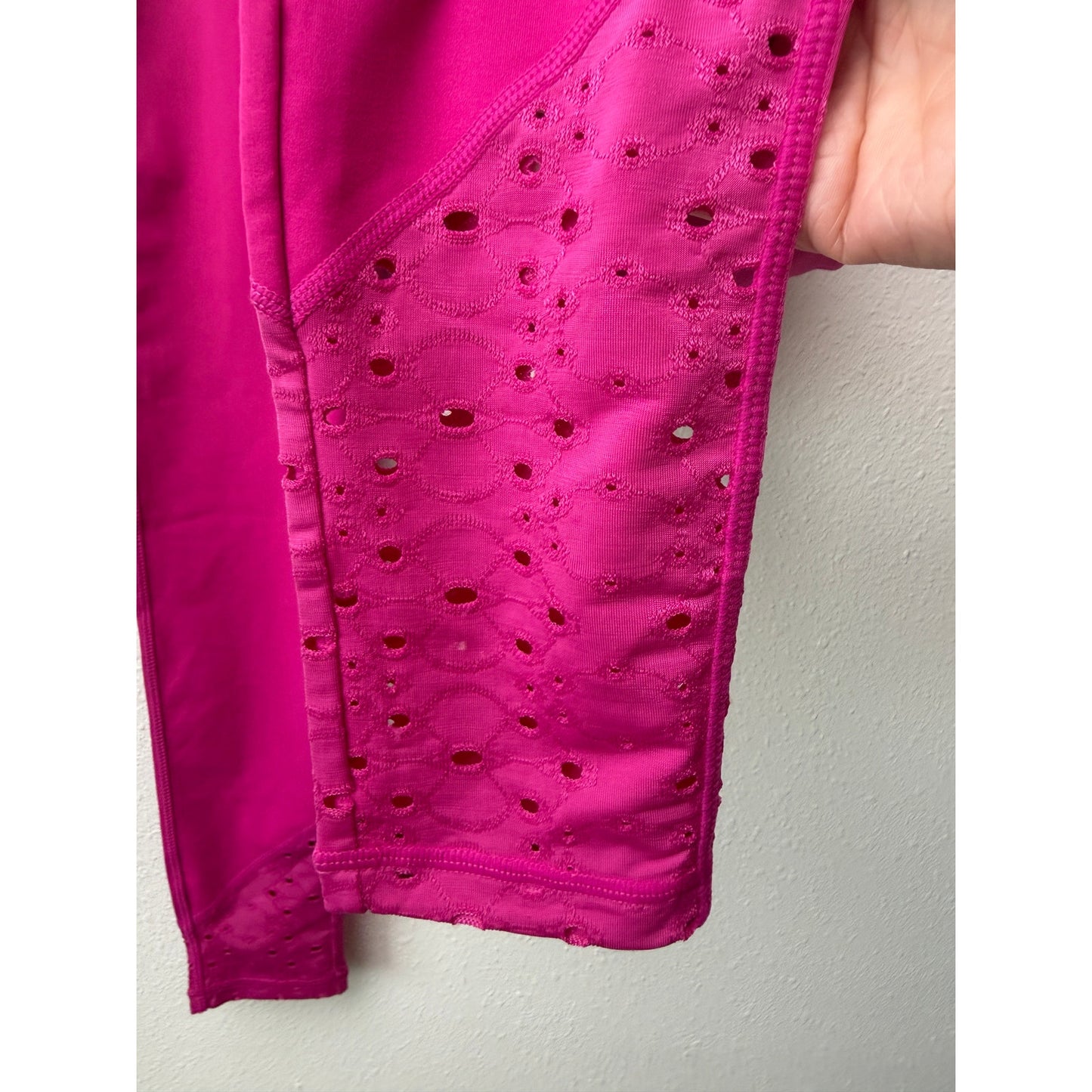NWT Mono B Pink Laser Cut Yoga Leggings Womens M