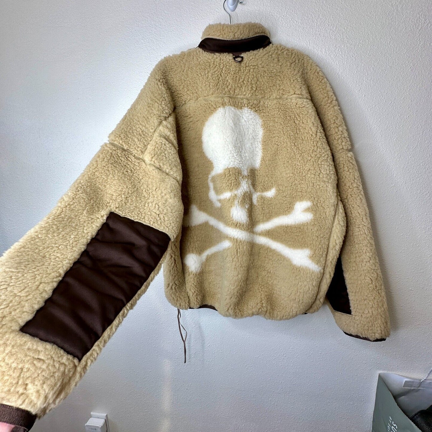 NWT Mastermind World Beige & Brown Cashmere Sherpa Jacket Skull & Crossbone Back