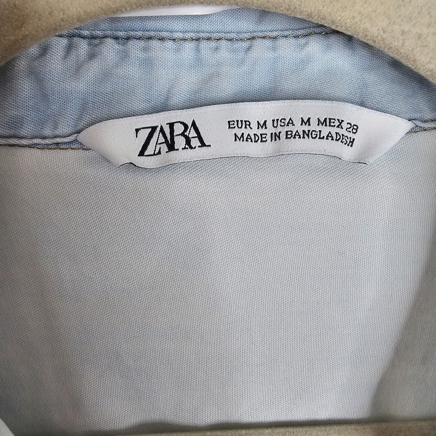 Zara Light Wash Blue Denim Pearl Snap Collared Front Pockets Long Sleeve Medium