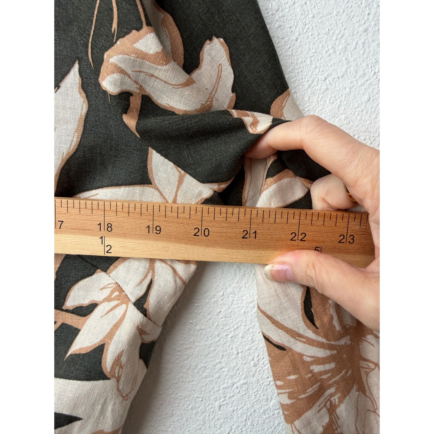Rachel Zoe Black Tan Floral Tie Front Shirt Womens M