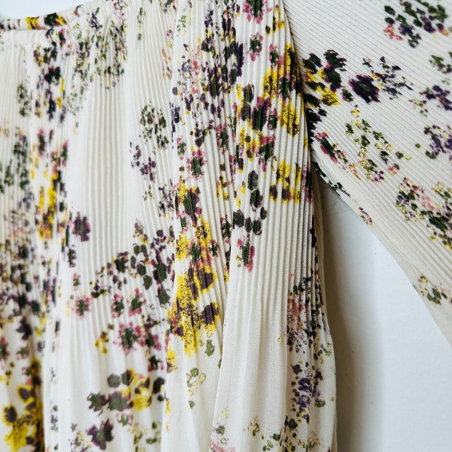 Aritzia Wilfred Talence Cream and Multi Floral Silk Pleated Off Shoulder Top XS