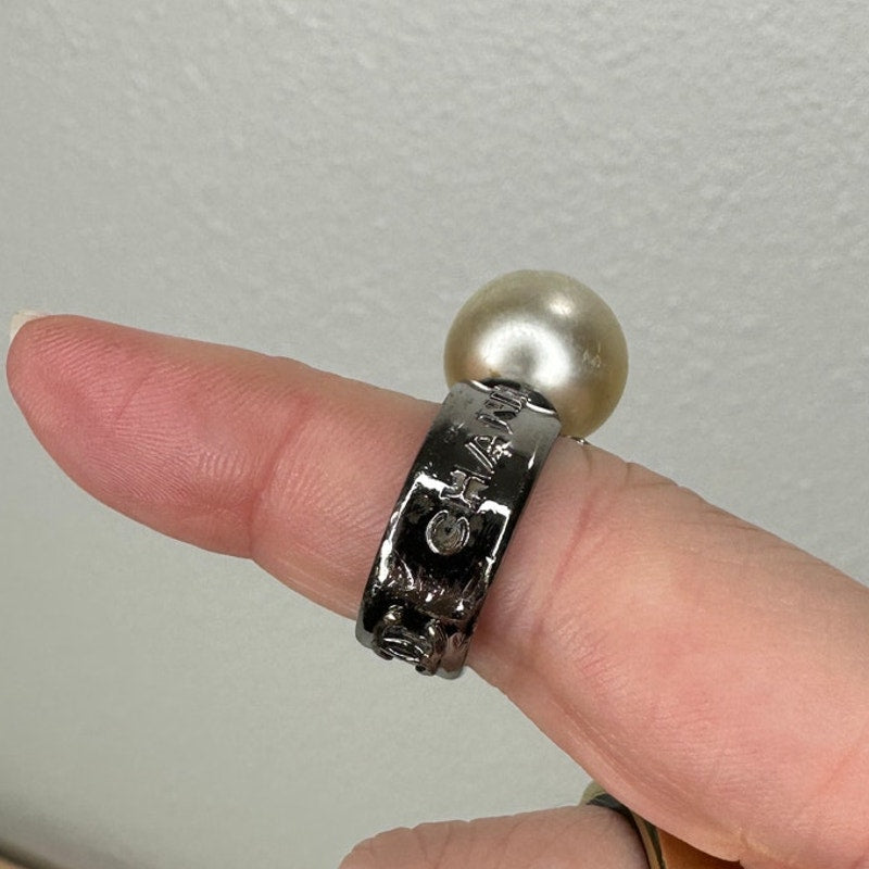 Chanel Paris Silver  Embossed Logo Pearl Crystal Heart Dangle Ring 6.5