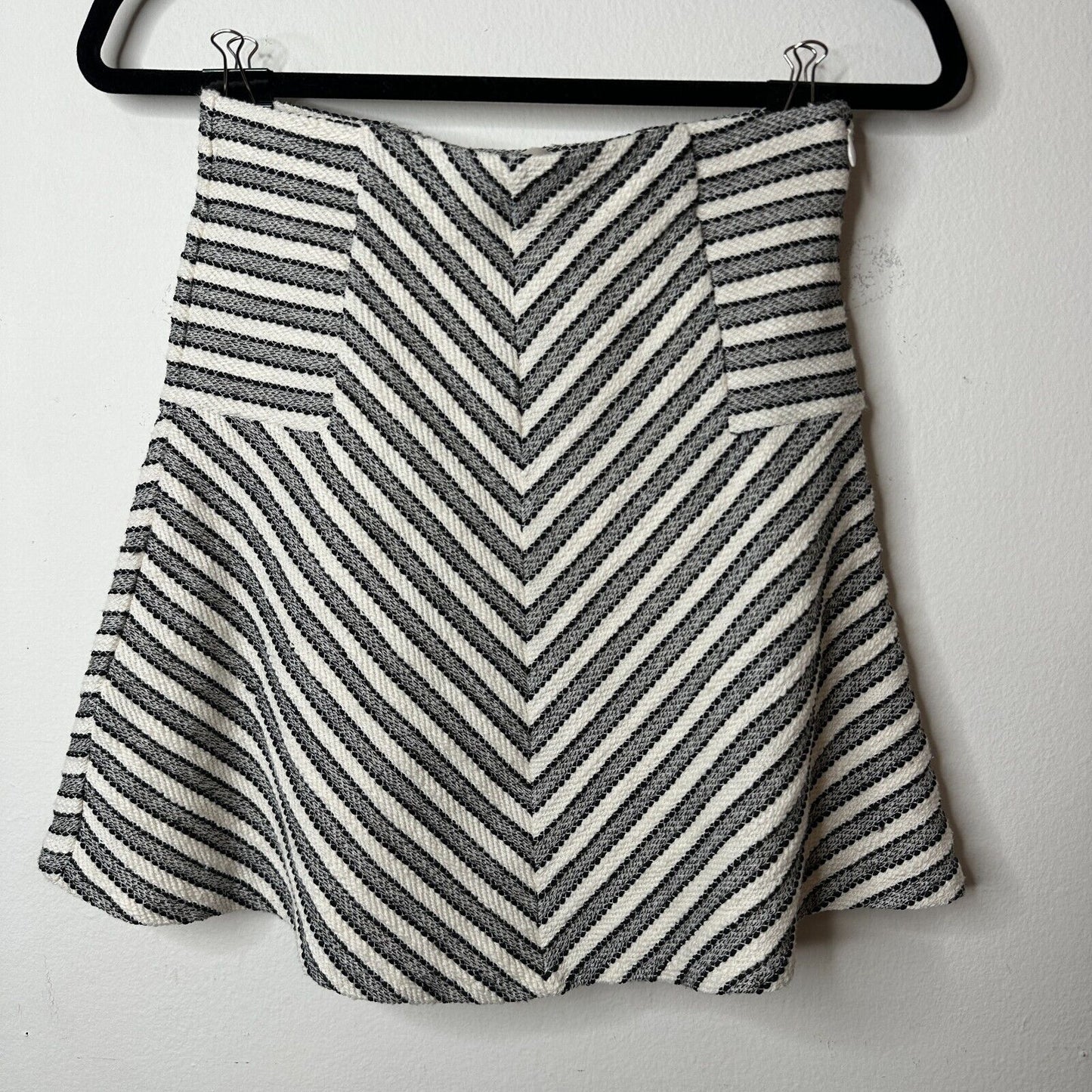 Ann Taylor Loft Petite Textured Cream & Black Chevron Stripes Flare Skirt XXSP