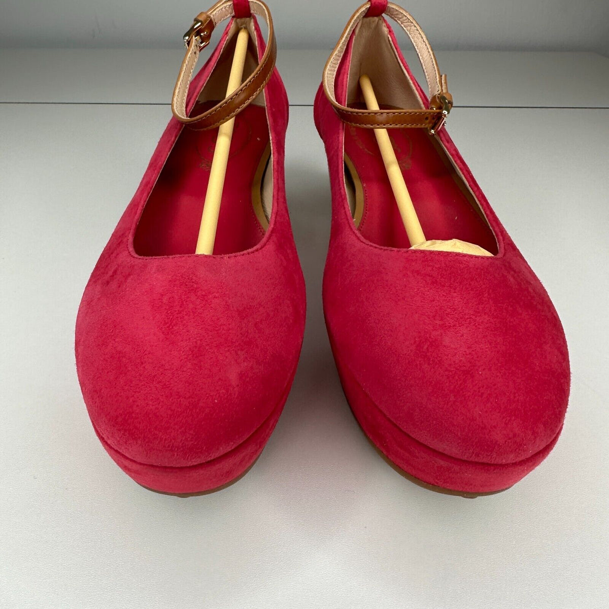 Tod's Deep Pink Suede Ankle Strap Ballerina Style Round Toe Wedge Shoes 38 / 8