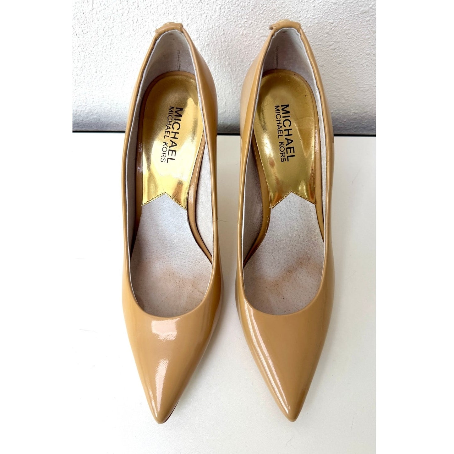 Michael Kors Alina Flex Faux Patent Pumps Tan Womens 8M