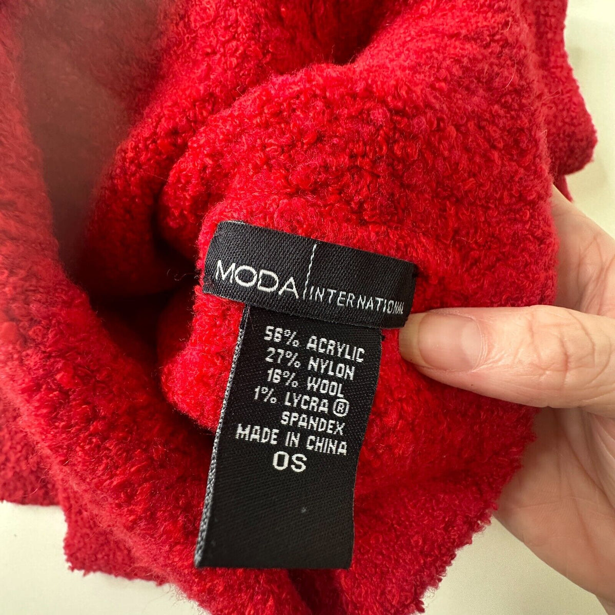 NWOT Moda Intl Cute Red Ribbed Winter Hat Scarf and Gloves Set Pom Poms OS