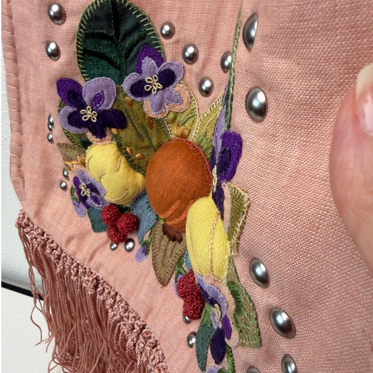 NWOT Valentino Garavani Nellcôte Pink Linen Floral Fringe Crossbody Bag