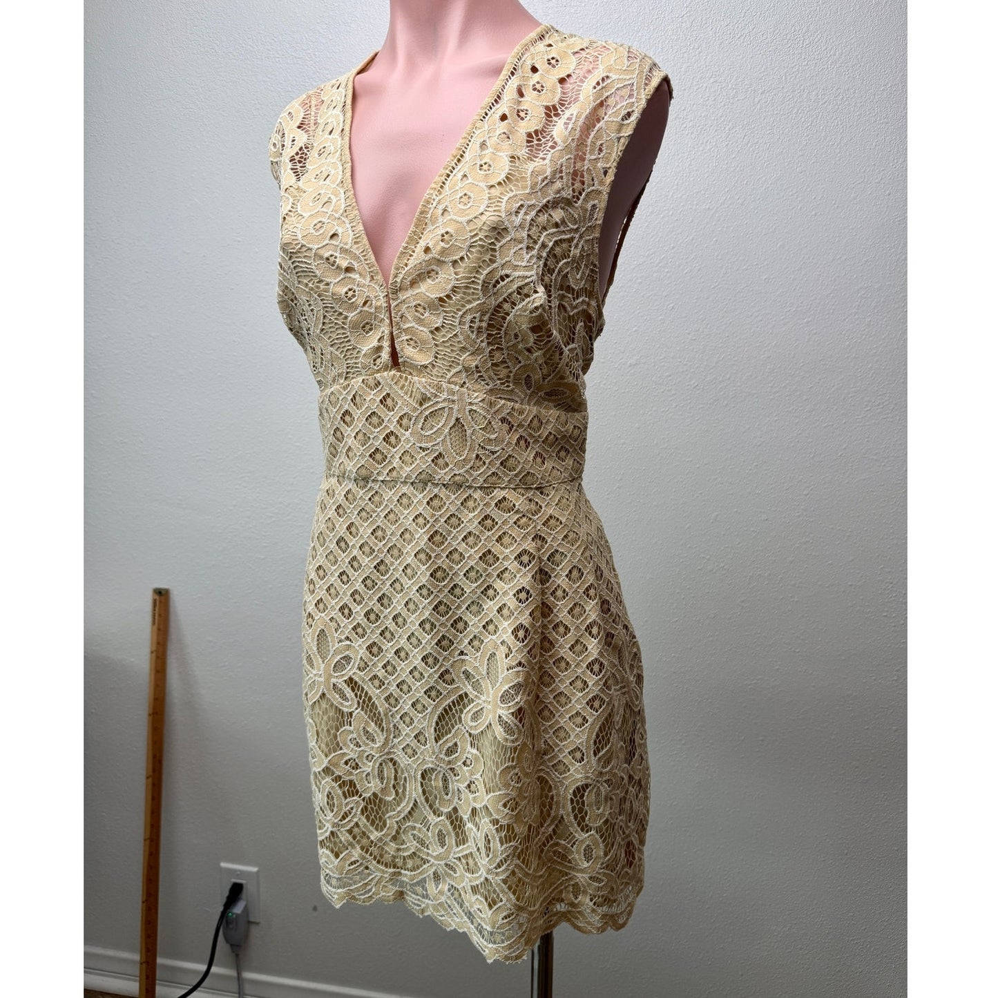 NWT Free People One Million Lovers Ivory Crochet Lace Mini Dress Size 10