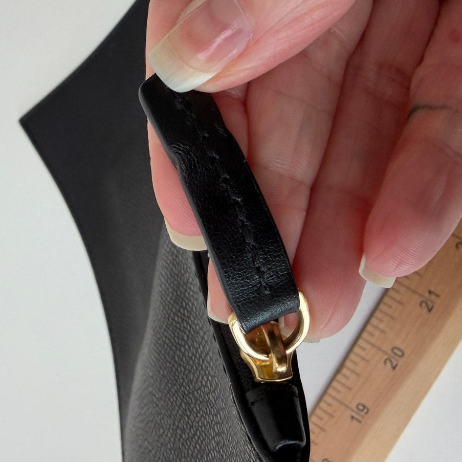 NWOT Want Les Essentiels Black Leather Zip Wallet Clutch Pouch