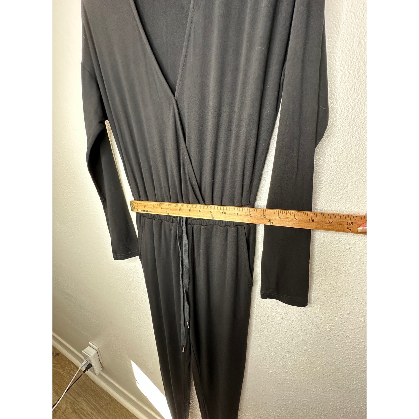 VICI Black Colette Deep-V Long Sleeve Pocketed Drawstring Jumpsuit XS