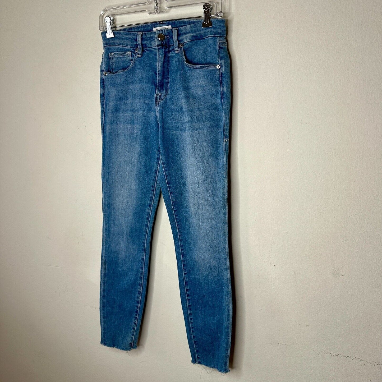 Good American Blue Good Legs Cropped Mid-Rise Body Hug Booty Shaping Raw Hem 28
