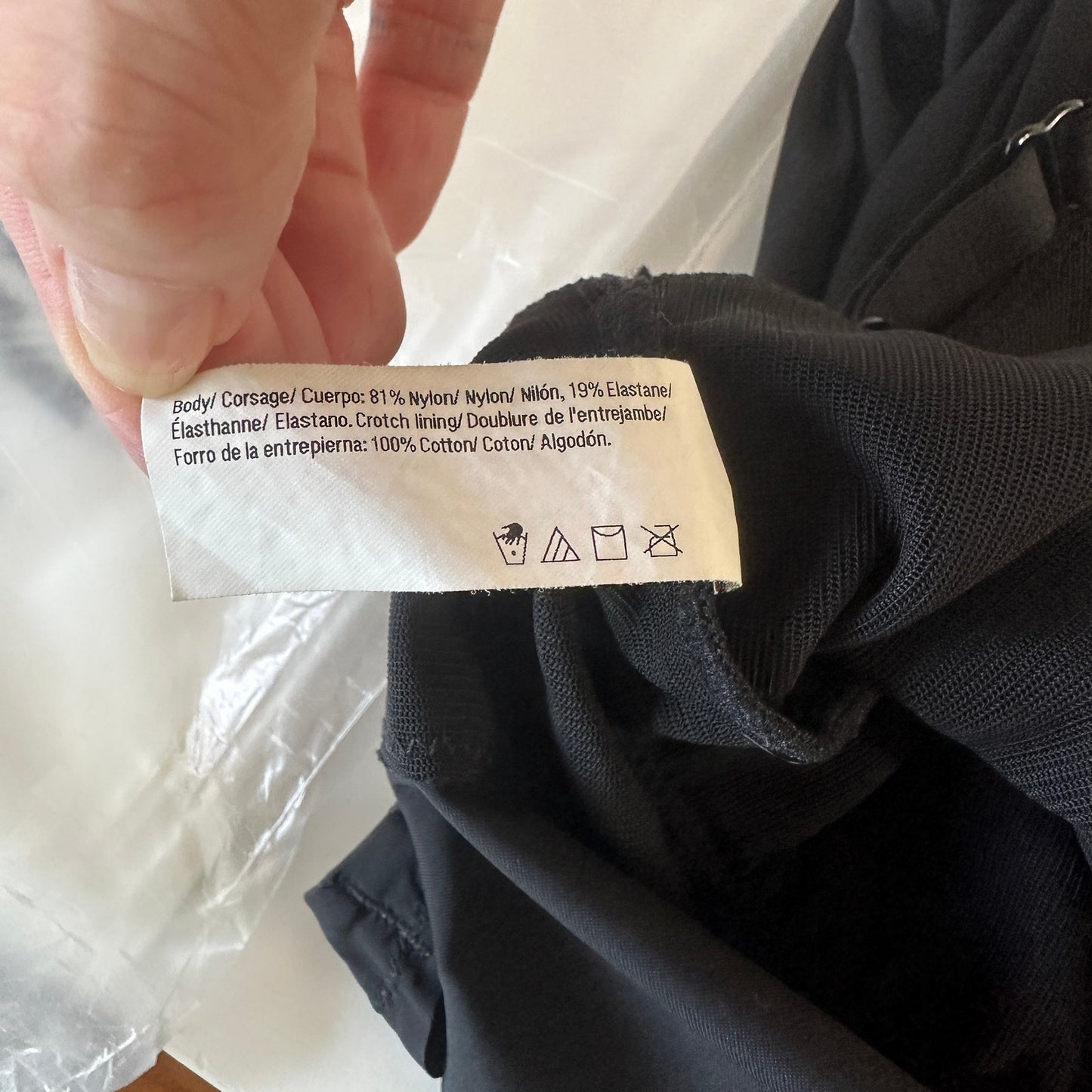 Maidenform Black Wear Your Own Bra Firm Control Shapewear M