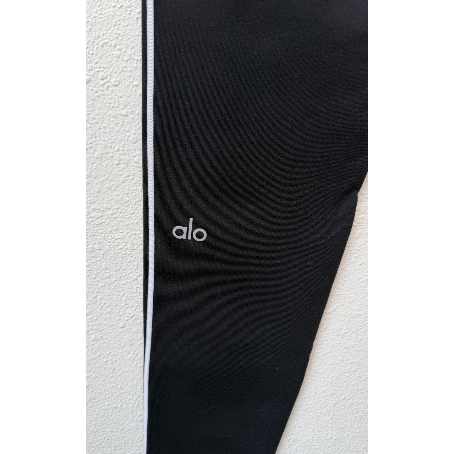 Alo Airbrush Heart Throb Leggings Black White Stitch US S
