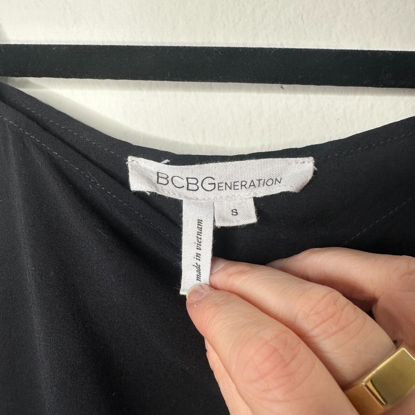 BCBGeneration Jet Black Sheer Side-Slit Lined Spaghetti Strap Crop Tank Cami SM