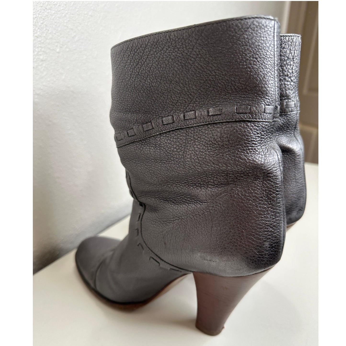 Marc Jacobs Gunmetal Silver Round toe Wooden Heel Ankle Boot 37.5 / 7