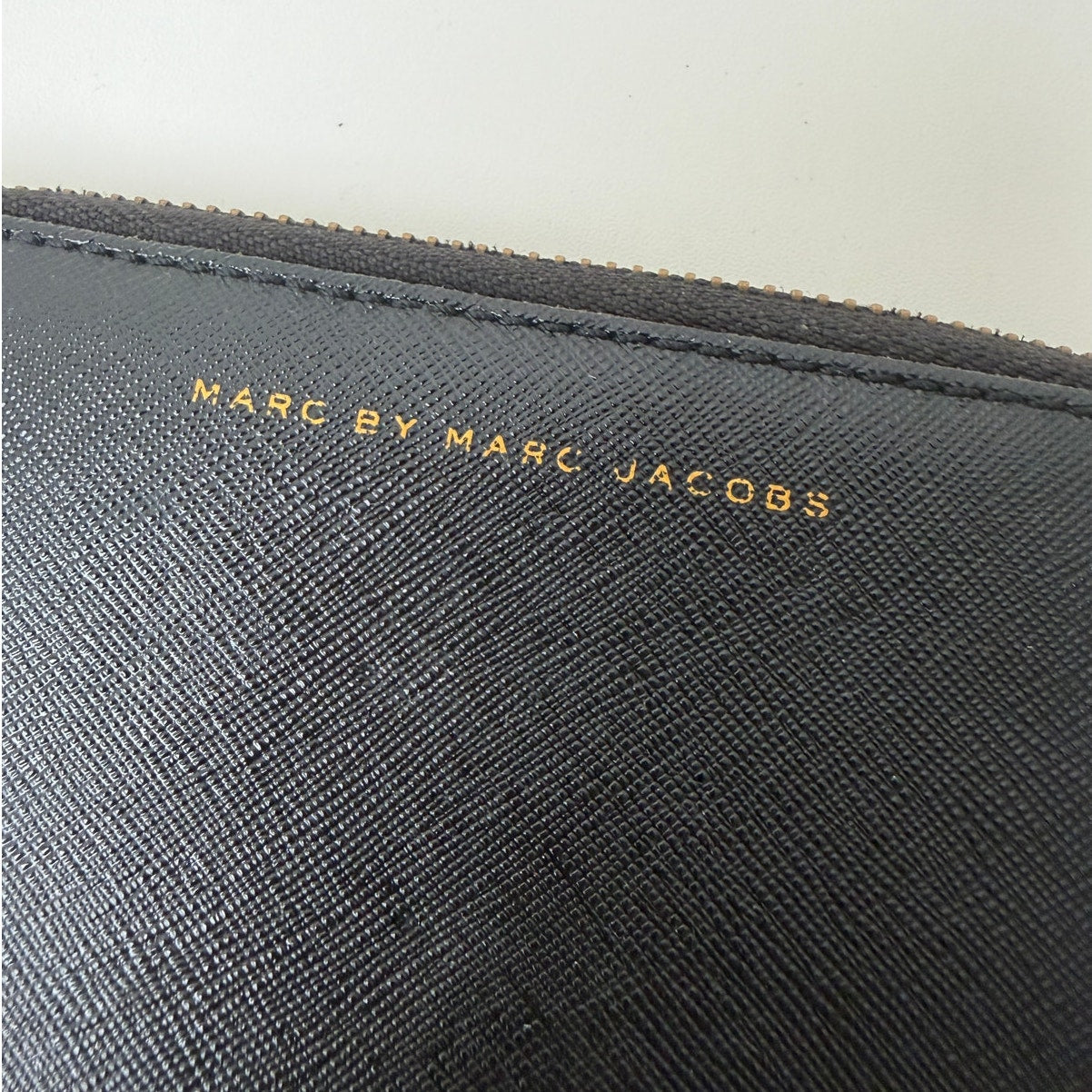 Marc by Marc Jacobs Zip Around Wallet Black Beige Saffiano Women's Two Tone