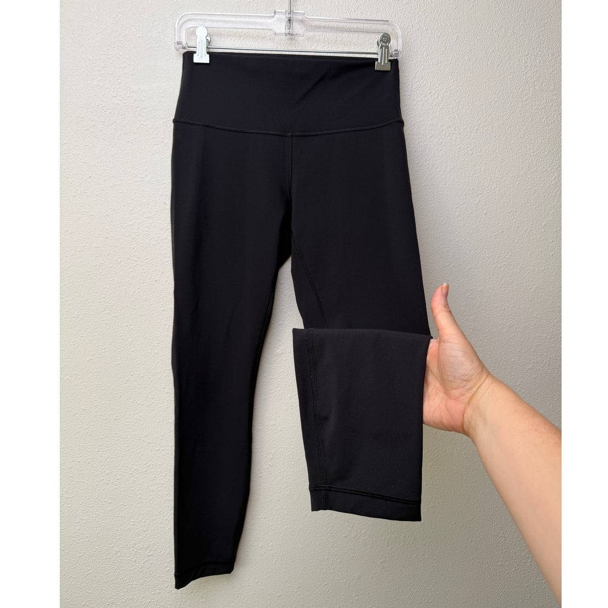 Lululemon Black Cropped Leggings Women US 8