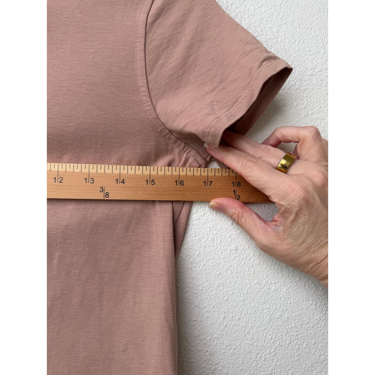 Lululemon Tan Cropped Tee Women 2 Cotton Blend