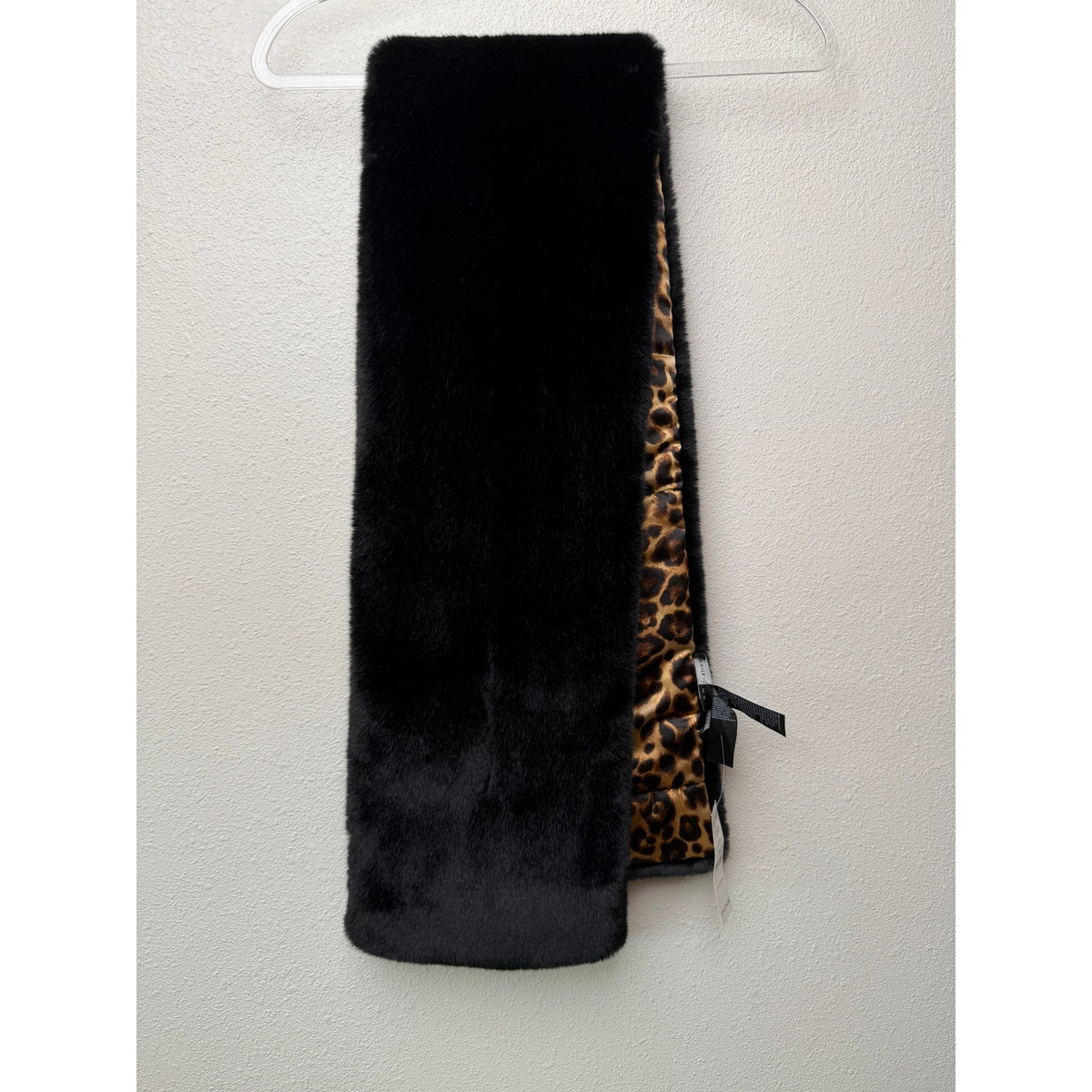 NWT White House Black Market Black Faux Fur Wrap Women