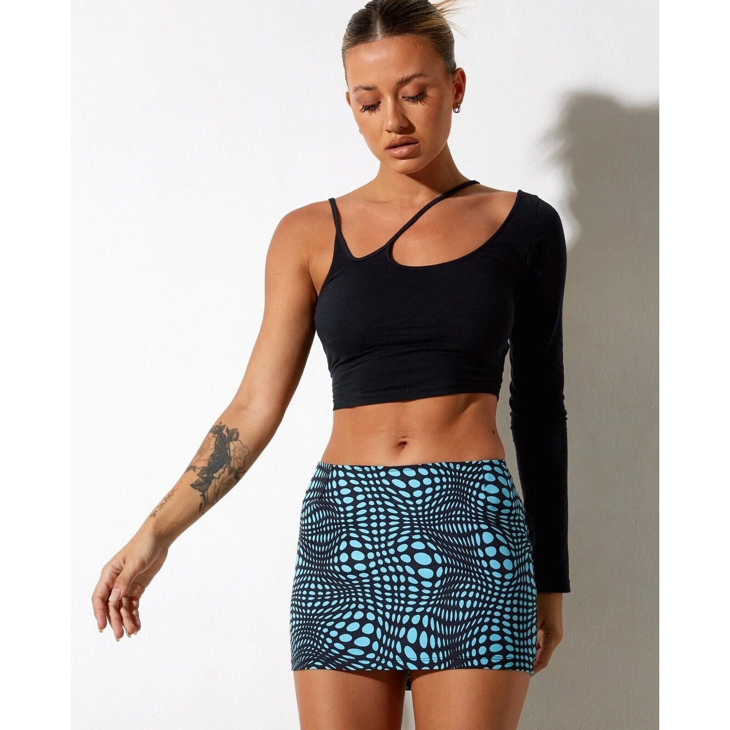 NWT Motel Ina Bodycon Mini Fitted Skirt Optic Polka Blue & Black Zip Back Small