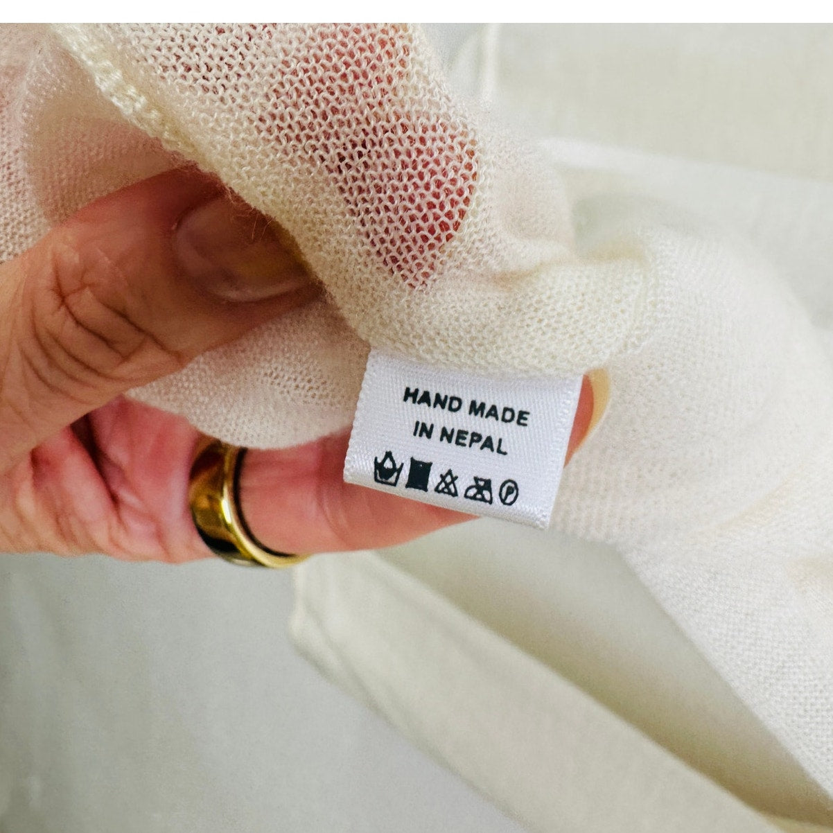 NWT Margaret Birdseye Ivory Cashmere V-Neck Sweater Size M