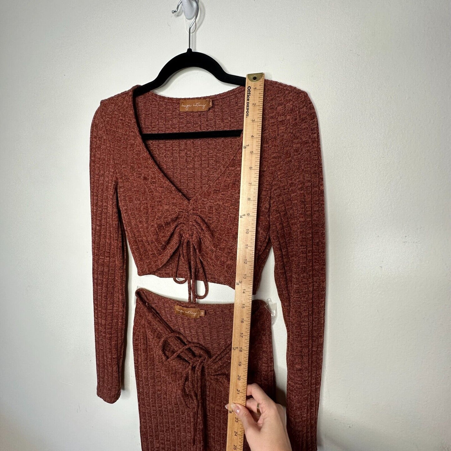 Beige Botany Rust Copper 2-Piece Ribbed Knit Skirt + Long Sleeve V Neck Top M