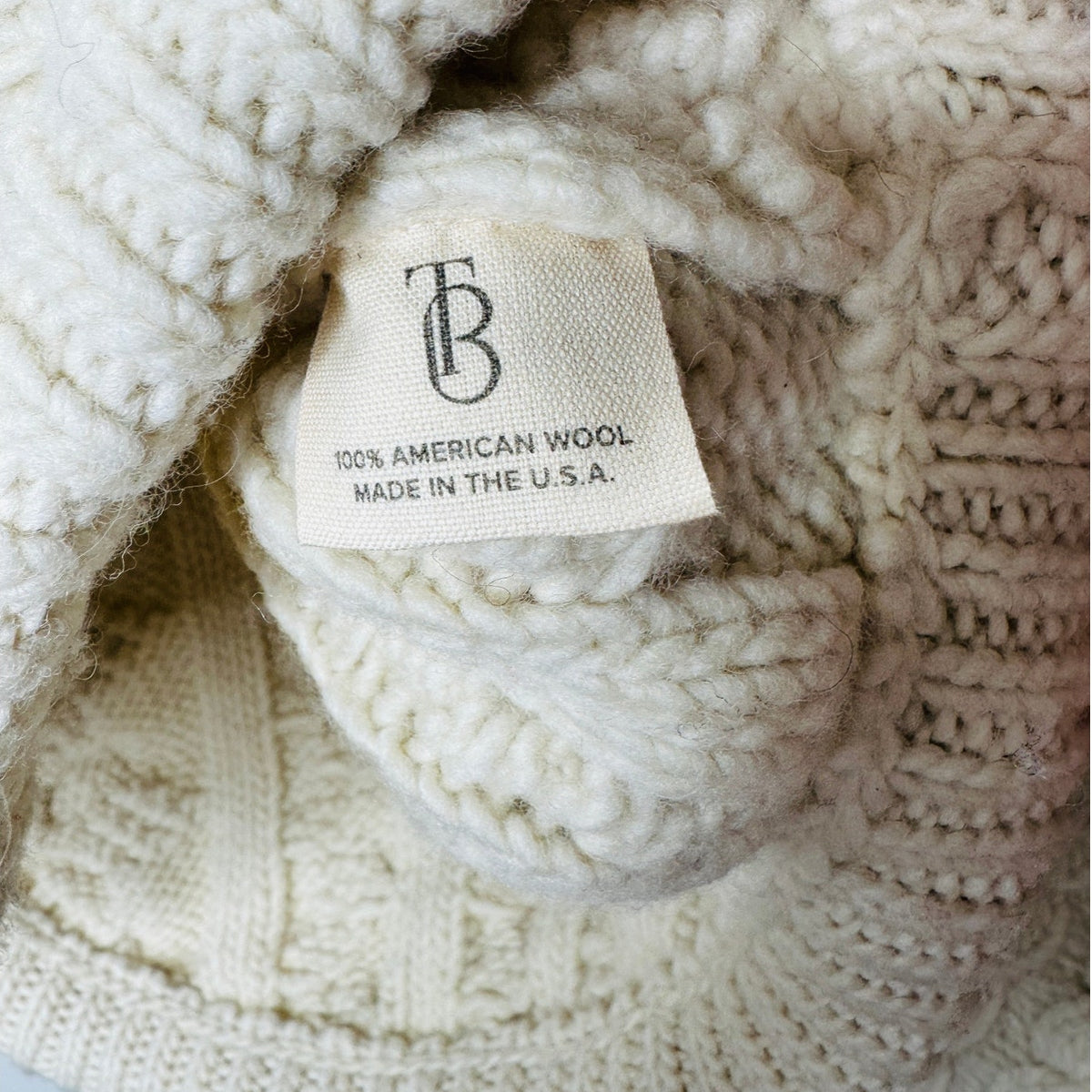 Tempest & Bentley Cream Chunky Knit 100% Wool Long Sleeve Sweater M