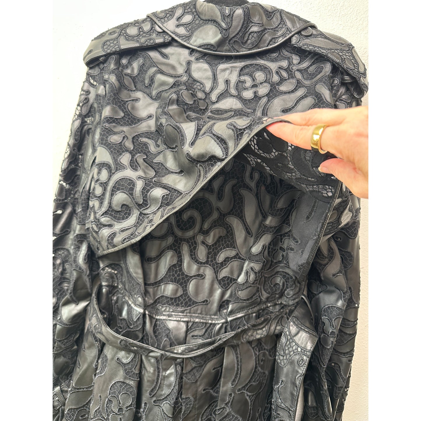 Alexander McQueen Black Leather Lace Belted Trench Coat Made in Italy 14