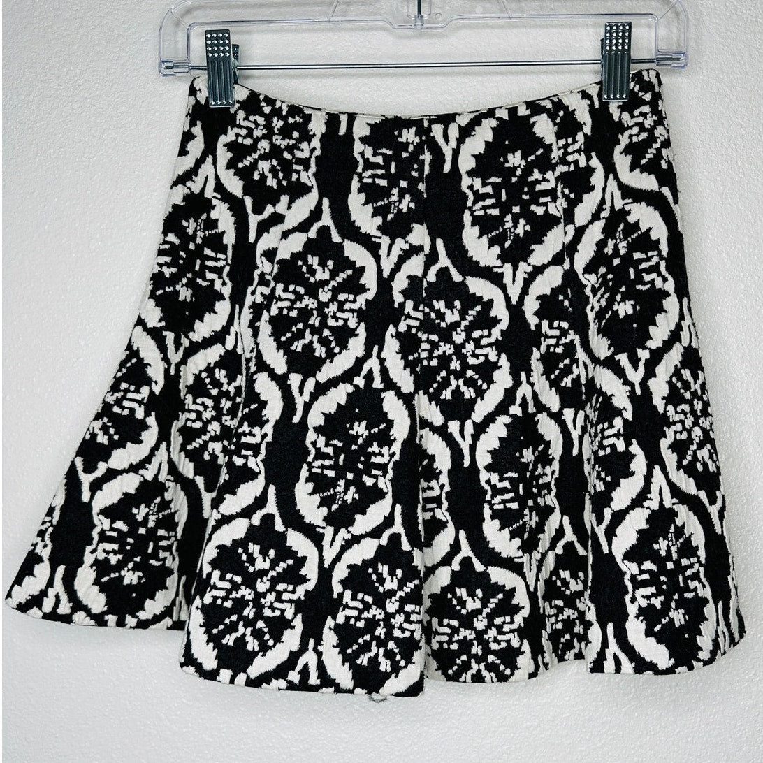 Lovers + Friends Tatum Black & White Jacquard Mini Skirt XS