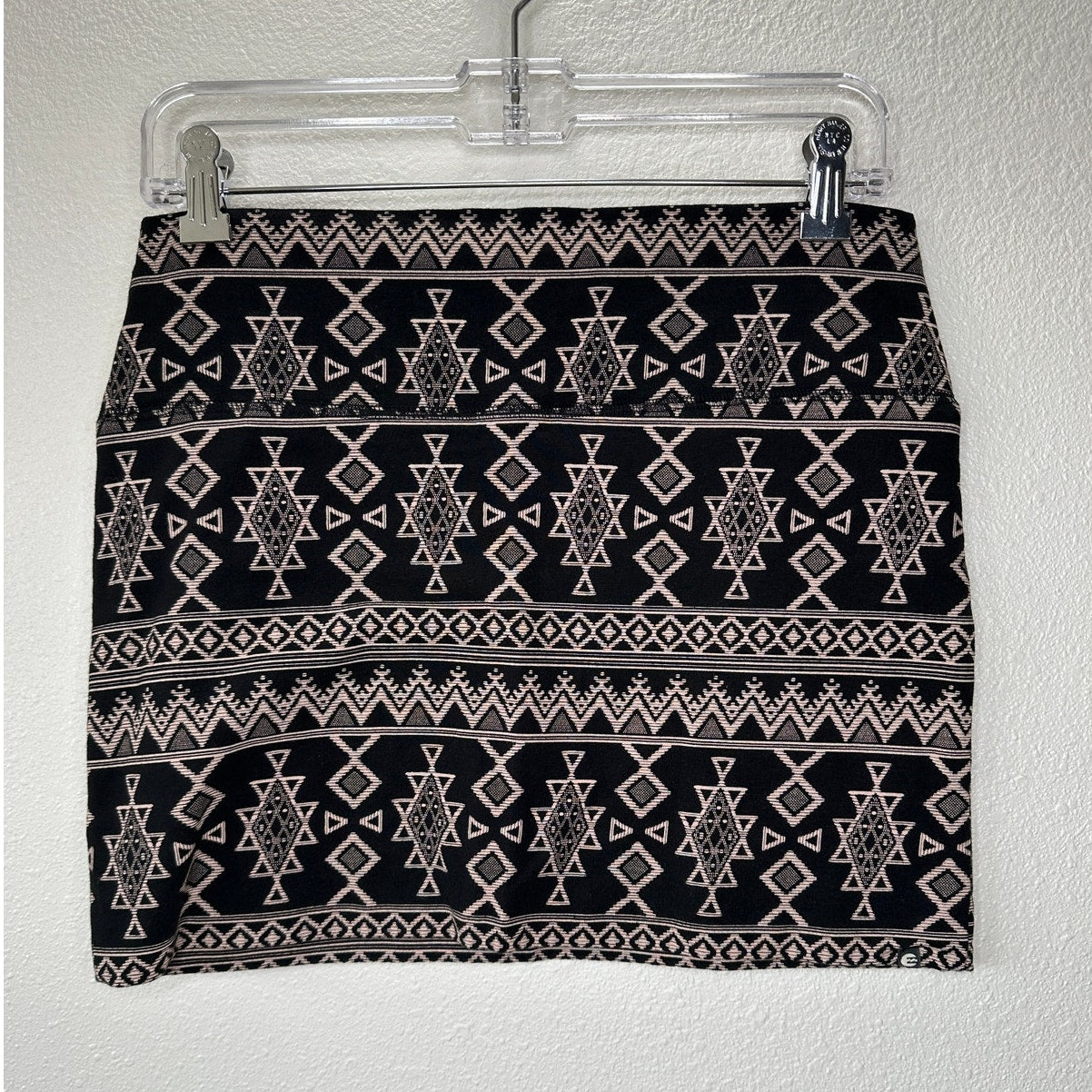 Billabong Tan & Black Aztec Print Stretch Mini Skirt Medium