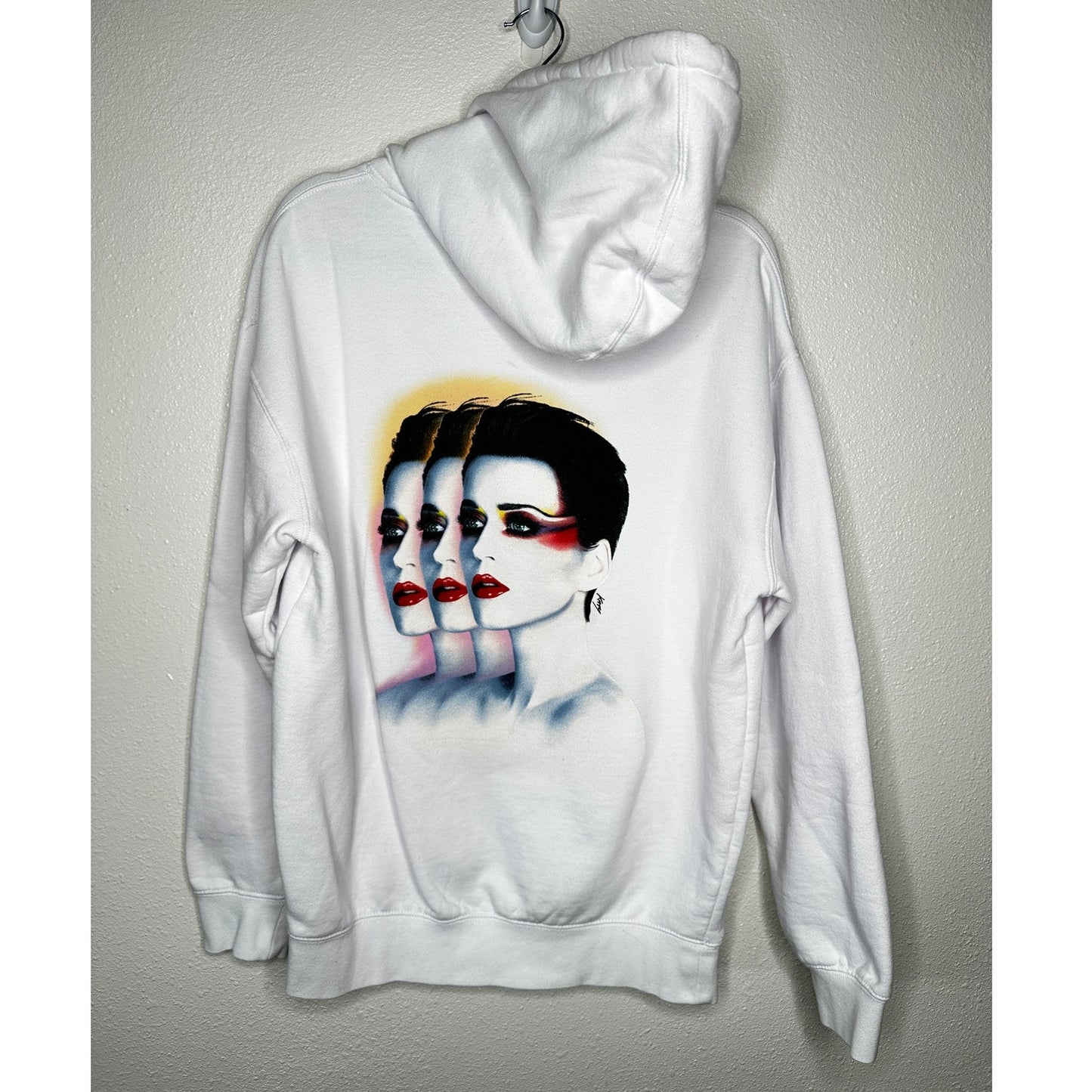 Katy Perry Graphic Hoodie White Women’s M Pullover Sweatshirt